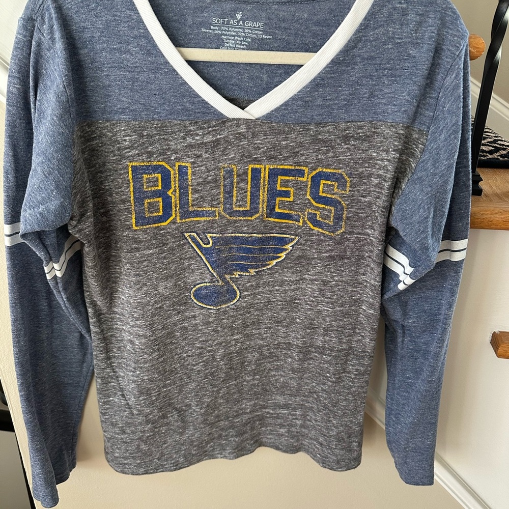 St. Louis Blues Long Sleeve Shirt • Soft As A Grape • Size L • Women’s